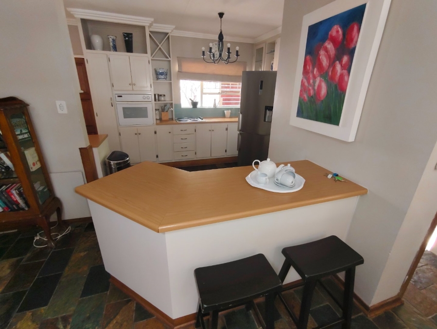 To Let 3 Bedroom Property for Rent in Pentagon Park Free State